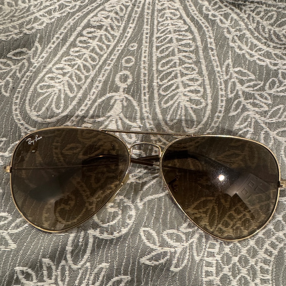 Ray-Ban Gold Aviator Sunglasses